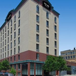 Red Lion Inn & Suites Long Island City